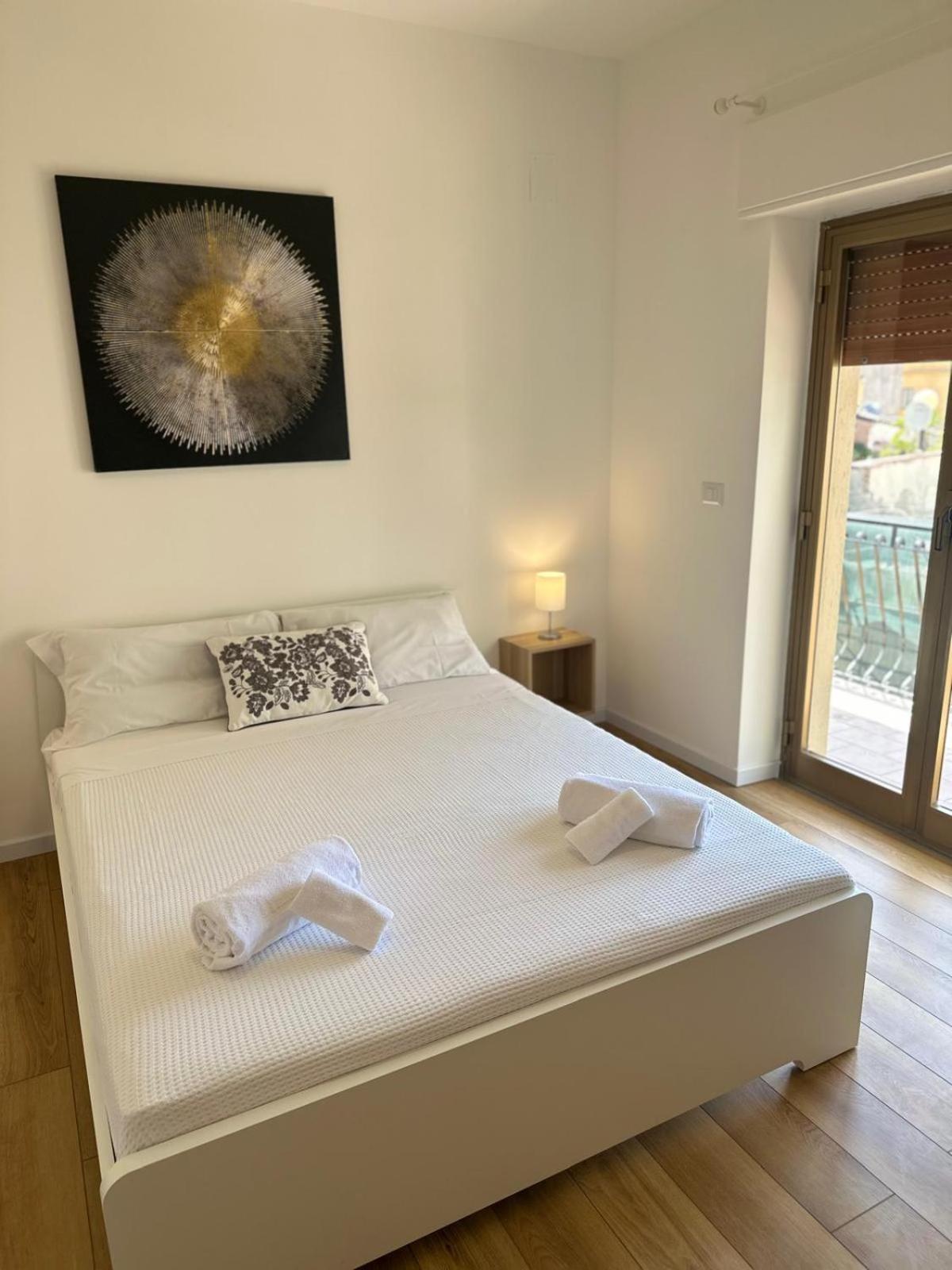 We Home Taormina Center With Parking Exterior foto